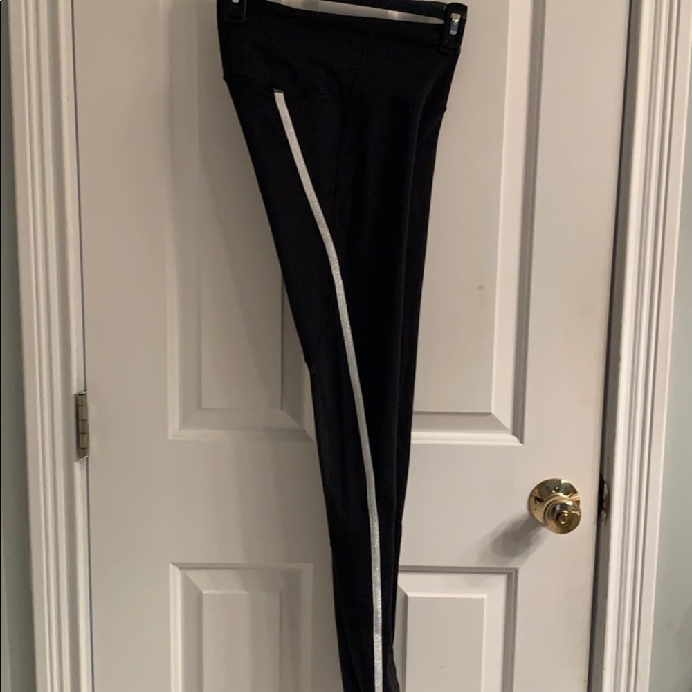 NWT-Victoria’s Secret Sport Black Knockout Tights
